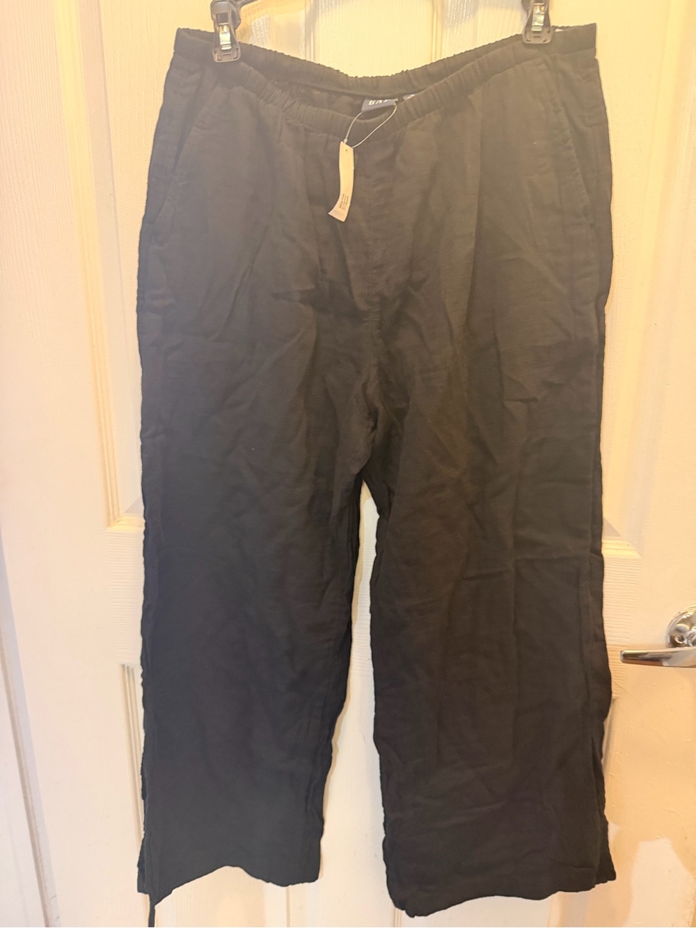 Black women’s wide leg, drawstring, pants